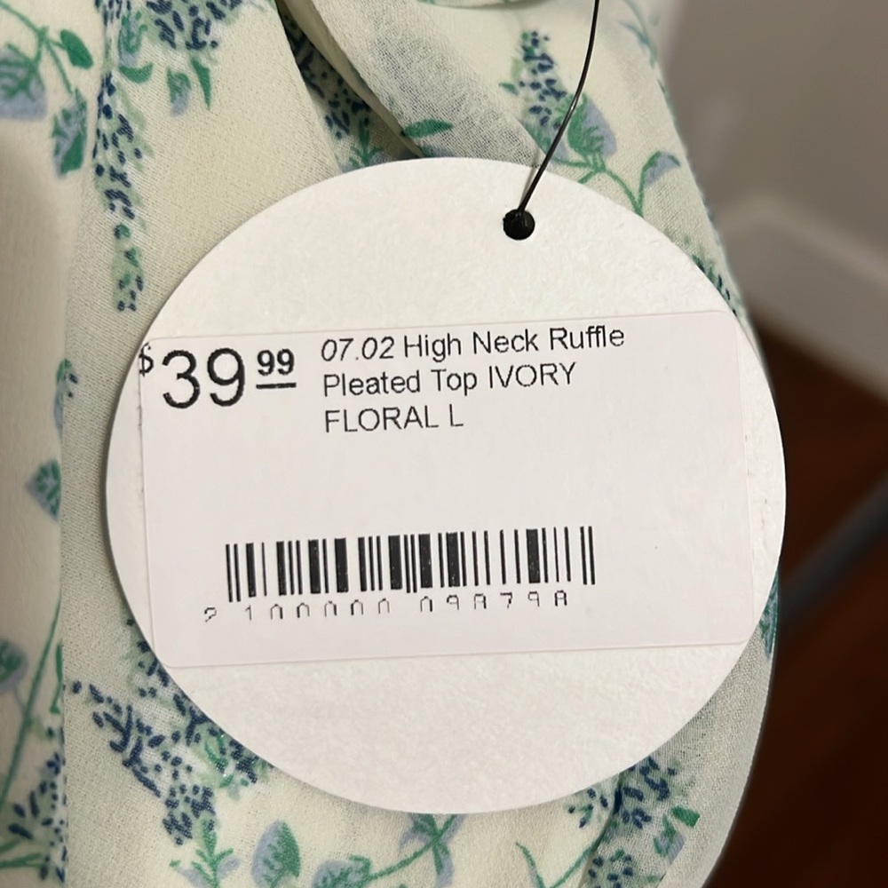 Floral Ruffle Women's Top - Green and Cream - Picture 5 of 15
